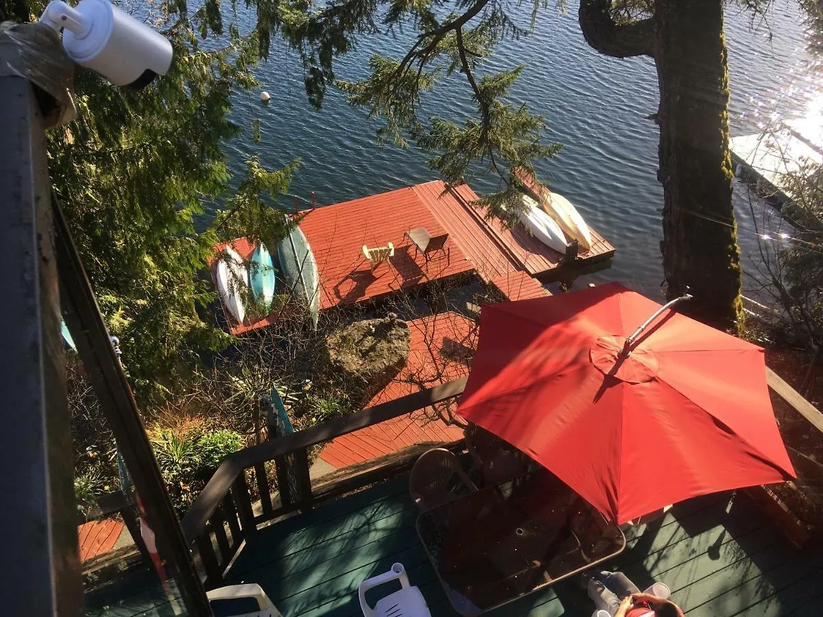 Long Lake Waterfront Bed And Breakfast Nanaimo 4*,