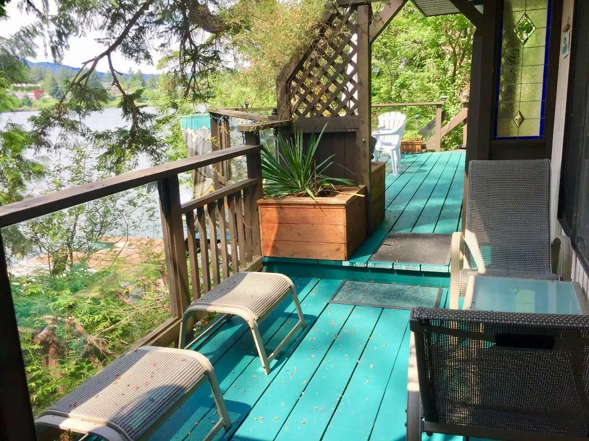 **** Bed & Breakfast Long Lake Waterfront Bed And Breakfast Nanaimo Canada