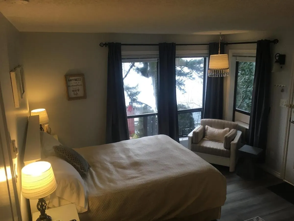 Long Lake Waterfront Bed And Breakfast Nanaimo Canada