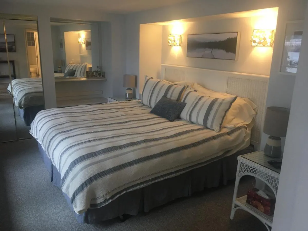 Bed & Breakfast Long Lake Waterfront Bed And Breakfast Nanaimo